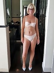 Older slut mom exhibit body porn pics